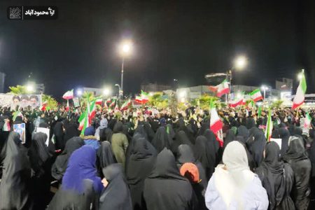 شب بیعت مردم محموآباد با امام خامنه‌ای